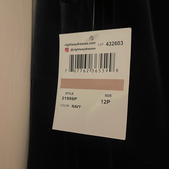 Beautiful evening down by Night Way Dresses new with tags 12 P - Picture 4 of 6